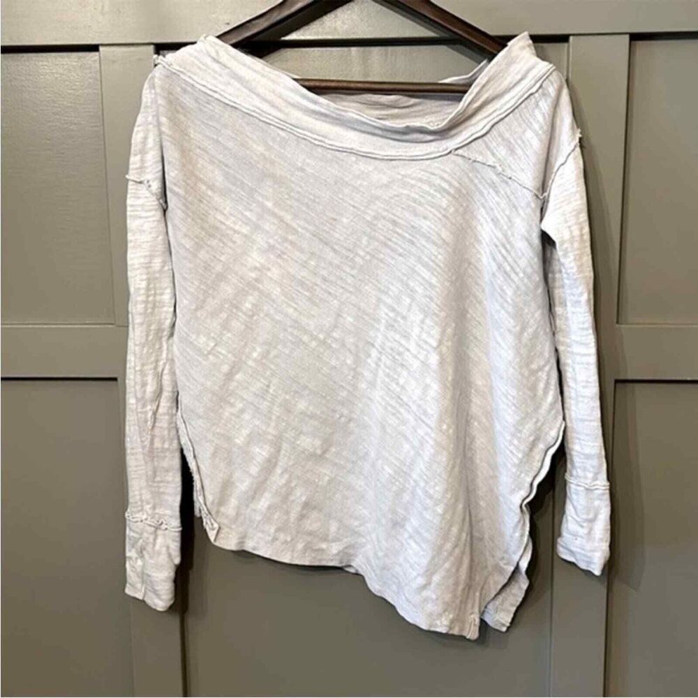 Free People To the Right Off the Shoulder Knit Top Size: XSmall​ - Picture 6 of 12